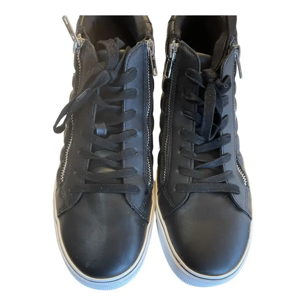 Women's 9.5 STEVE MADDEN Gryphon-Q Quilted Vegan Leather SIde Zip Ankle Boots